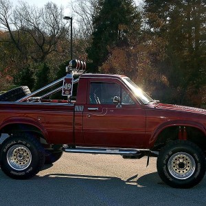 Toyota_Truck-2011_041AA