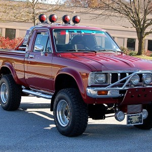 Toyota_Truck-2011_048AA