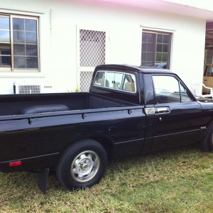 81 Hilux