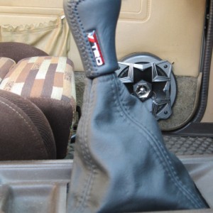 leather shift boot & shift knob